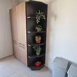 Centrally Located 3br Sea View By Bus Terminus Сент-Полс-Бей