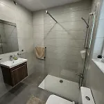Centrally Located 3br Sea View By Bus Terminus *
