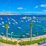 Centrally Located 3br Sea View By Bus Terminus Apartamento