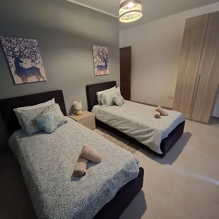 Centrally Located, Well Equipped, Stylish Flat. Daire *