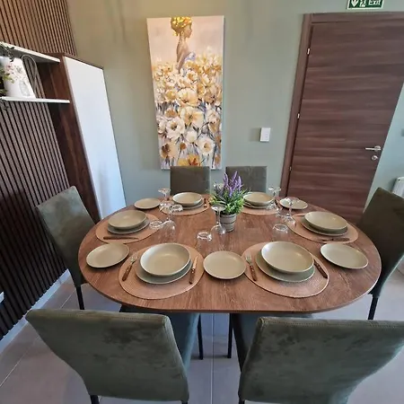 Centrally Located, Well Equipped, Stylish Flat. * St. Paul's Bay