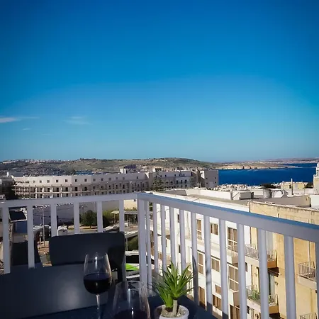 Centrally Located 3br Sea View By Bus Terminus * St. Paul's Bay