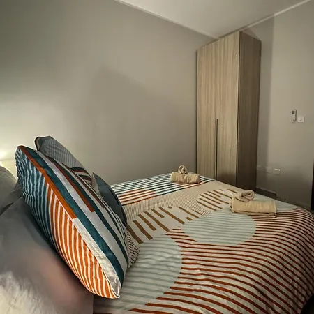 Centrally Located 3br Sea View By Bus Terminus Appartement San Pawl il-Baħar