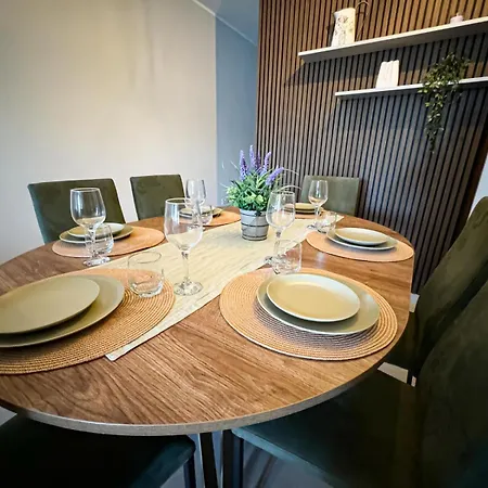 Centrally Located, Well Equipped, Stylish Flat. * Сент-Полс-Бей