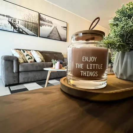 Centrally Located, Well Equipped, Stylish Flat. Appartement