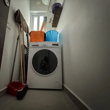 Centrally Located, Well Equipped, Stylish Flat. Lägenhet St. Paul's Bay