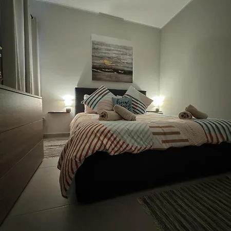 Centrally Located 3br Sea View By Bus Terminus Daire St. Paul's Bay