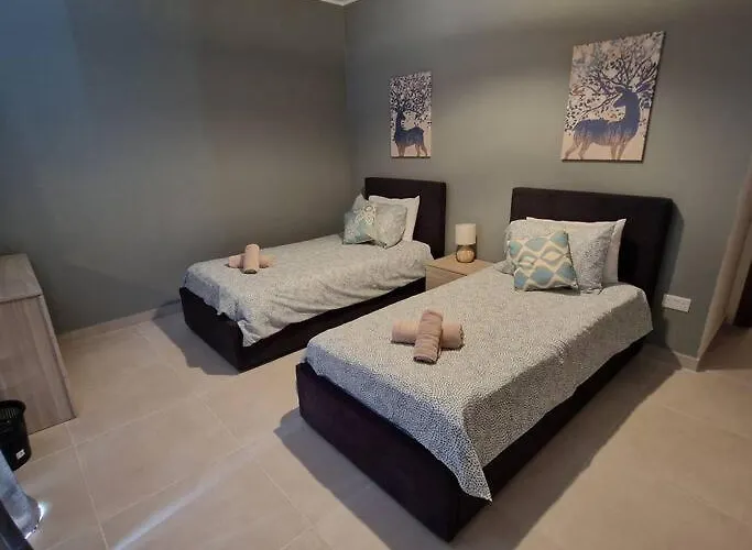 Centrally Located 3Br Sea View By Bus Terminus Апартаменты *