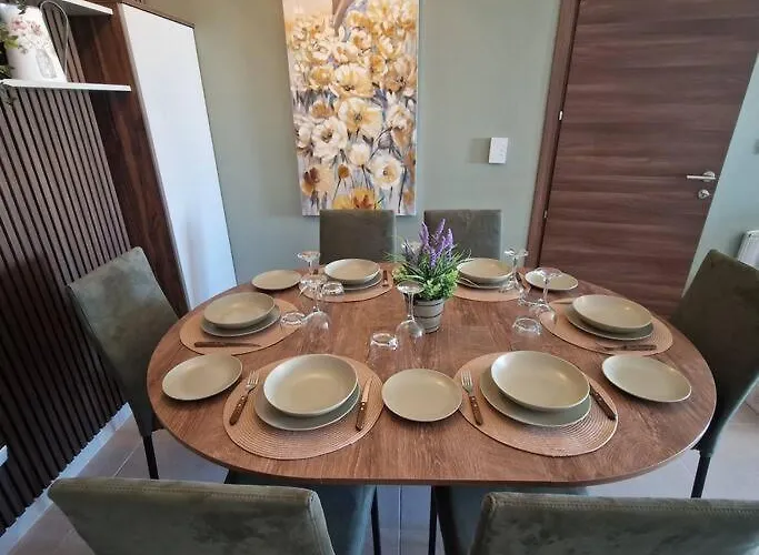 Centrally Located 3Br Sea View By Bus Terminus * St. Paul's Bay