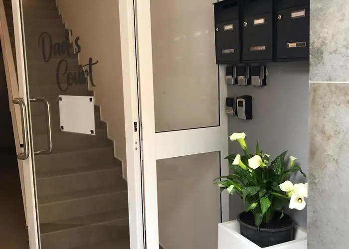 Апартаменты Centrally Located 3Br Sea View By Bus Terminus *