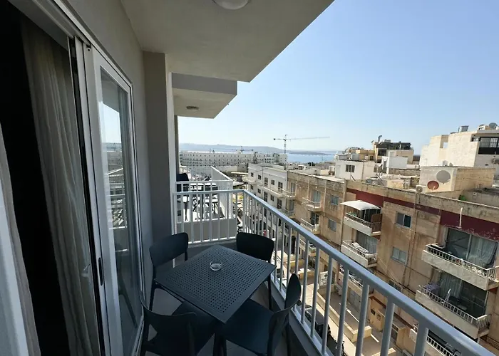 Centrally Located 3Br Sea View By Bus Terminus Апартаменты