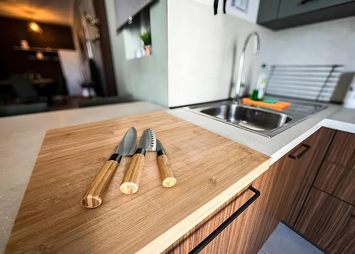 Centrally Located 3Br Sea View By Bus Terminus St. Paul's Bay