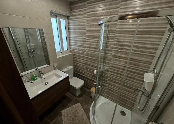 Centrally Located 3Br Sea View By Bus Terminus