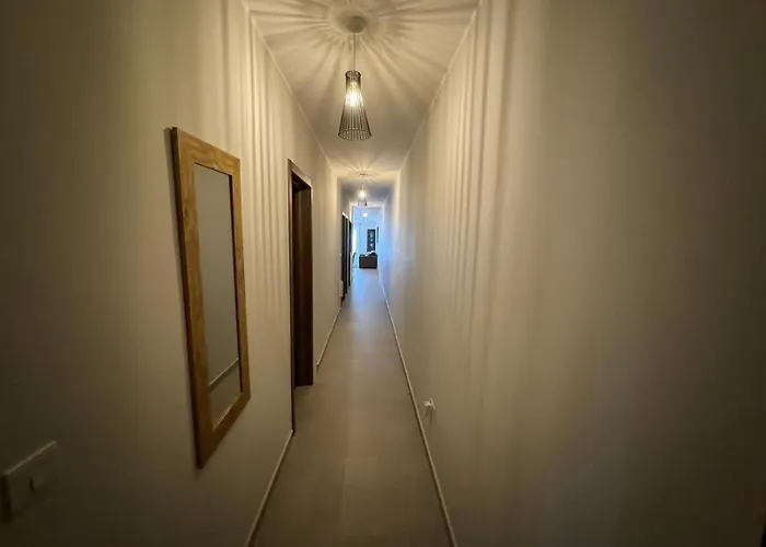 Apartamento Centrally Located 3Br Sea View By Bus Terminus