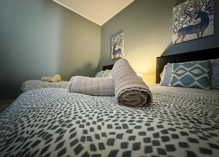 Апартаменты Centrally Located 3Br Sea View By Bus Terminus *