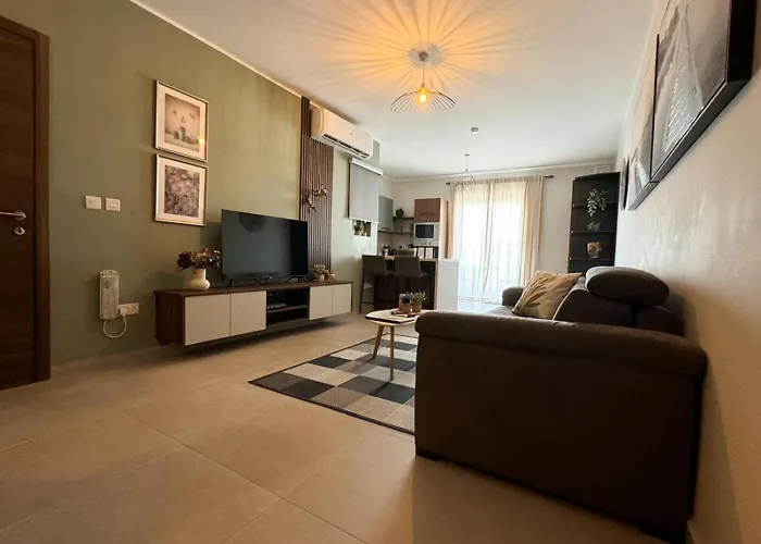 Centrally Located 3Br Sea View By Bus Terminus Апартаменты